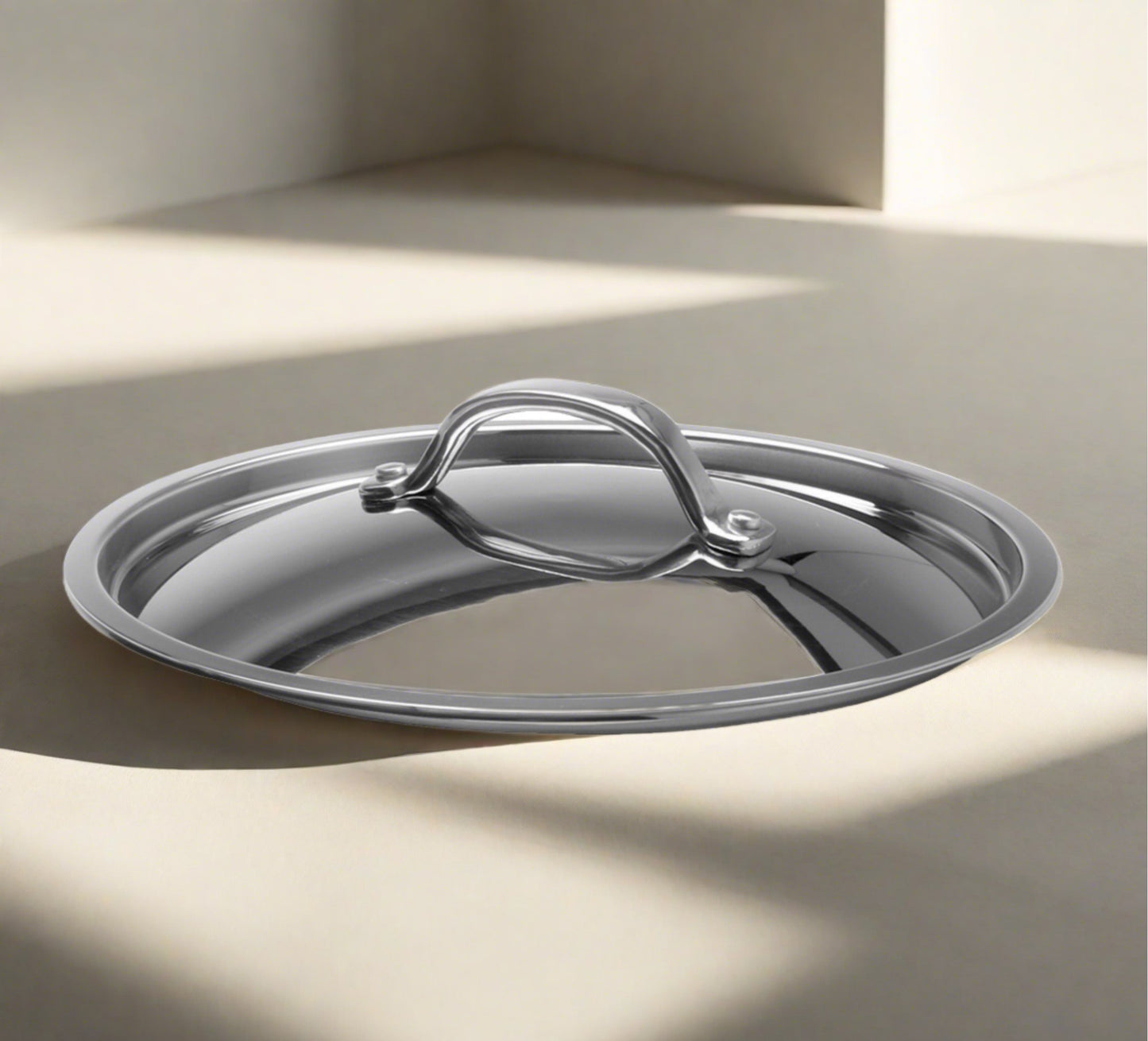 Couvercle en acier inoxydable Super Elite avec poignée rivetée