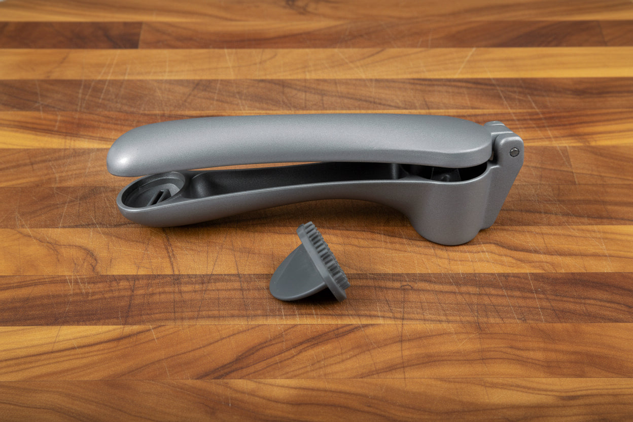 Cuisinox Garlic Press with Cleaner Tool