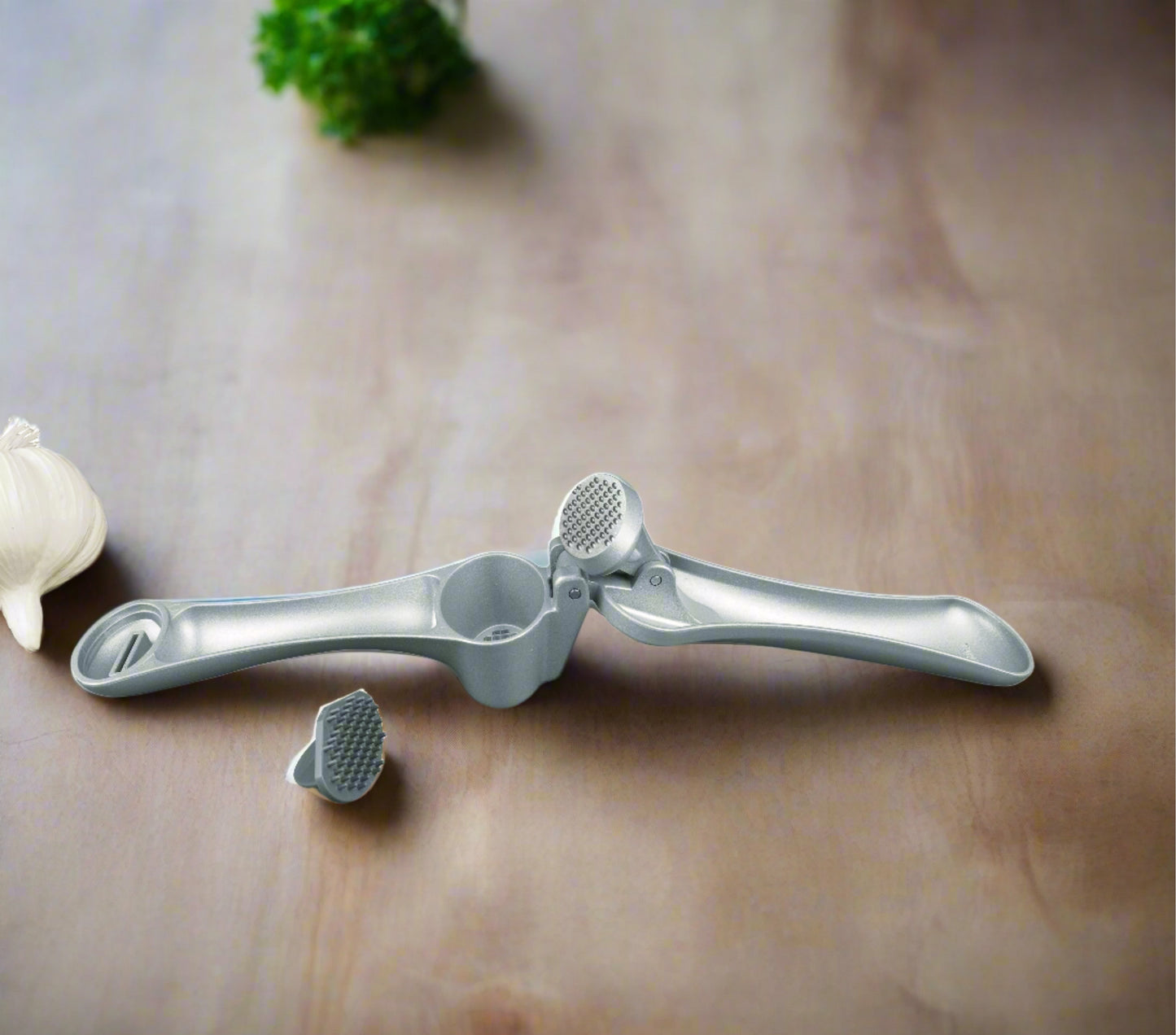 garlic press