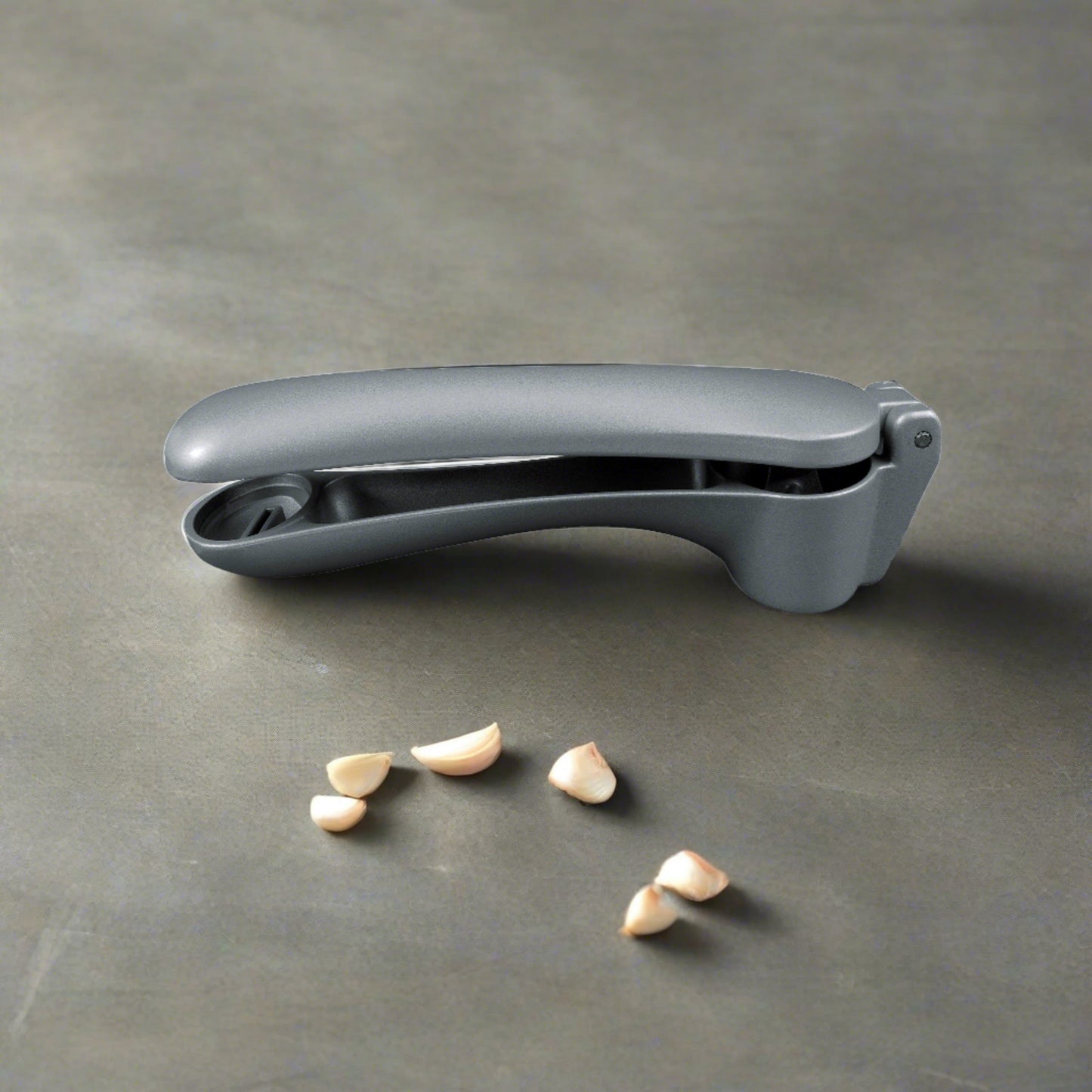 Cuisinox Garlic Press with Cleaner Tool